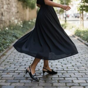 Manolo Blahnik Carolyne slingback pumps.